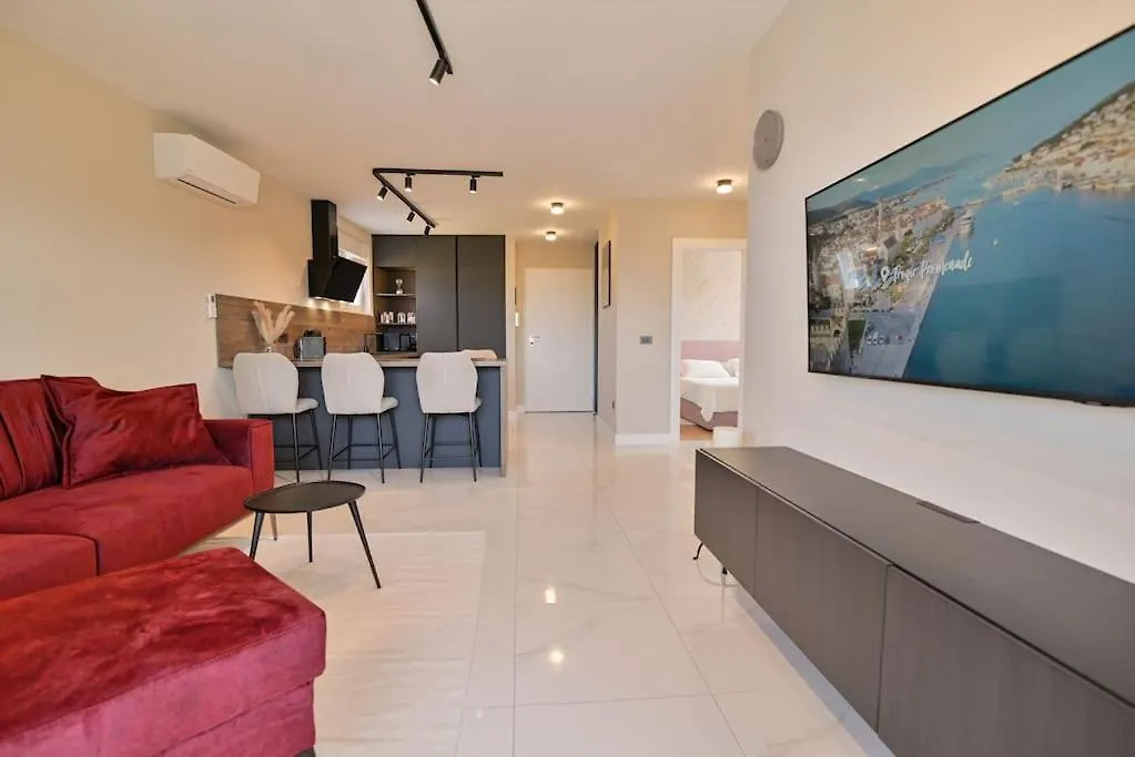 Noir Design Apartment Trogir