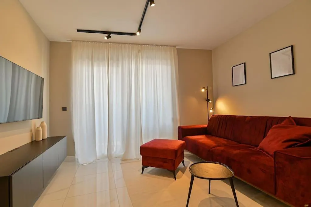 Noir Design Apartment Trogir
