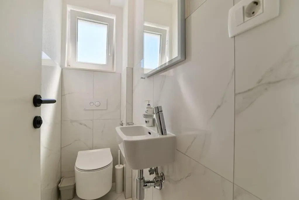 Noir Design Apartment Trogir