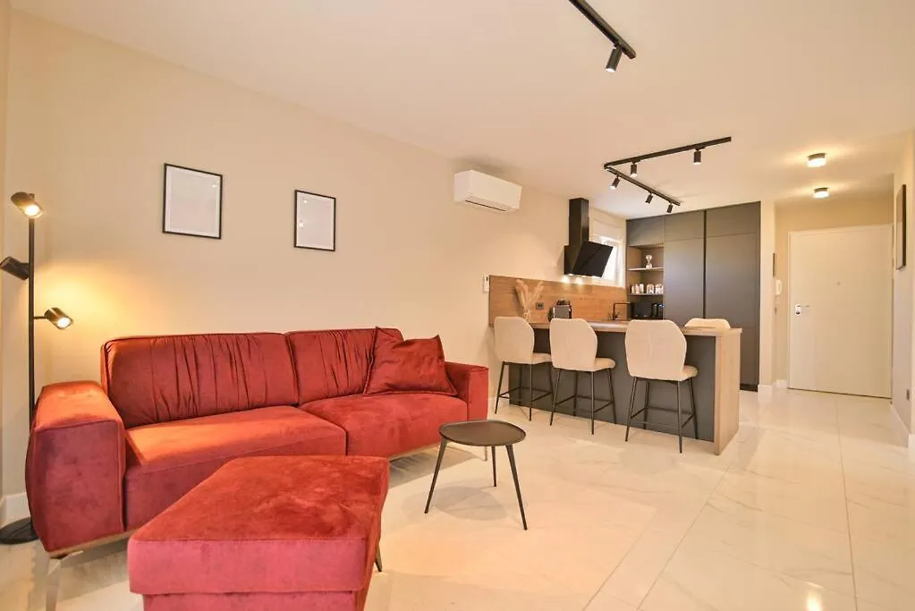 Noir Design Apartment Trogir