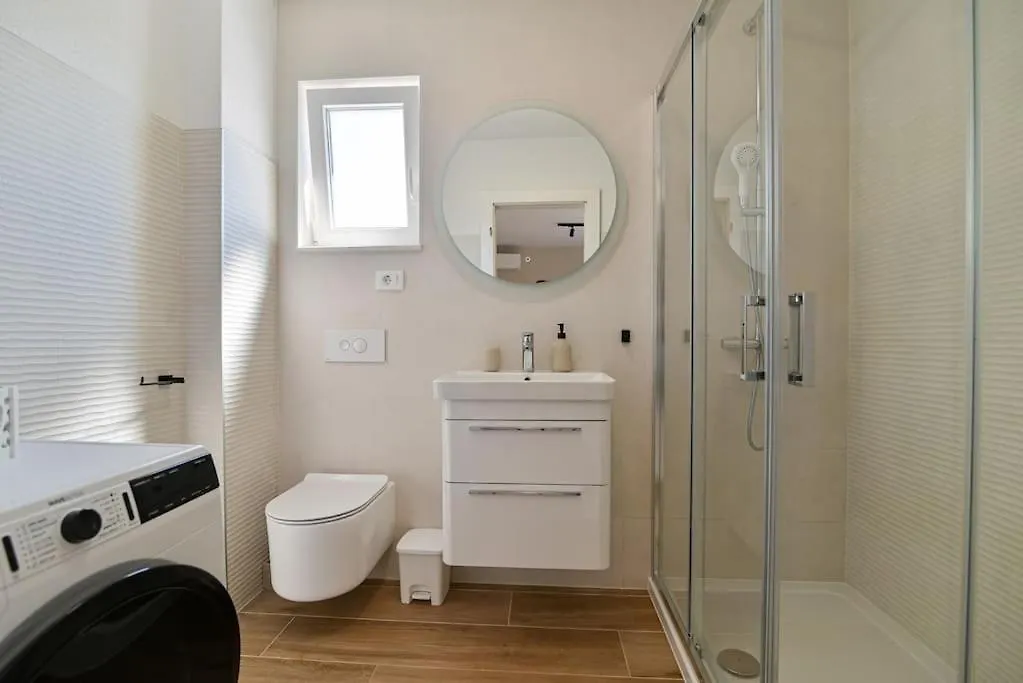 Noir Design Apartment Trogir 0*,  Kroatien