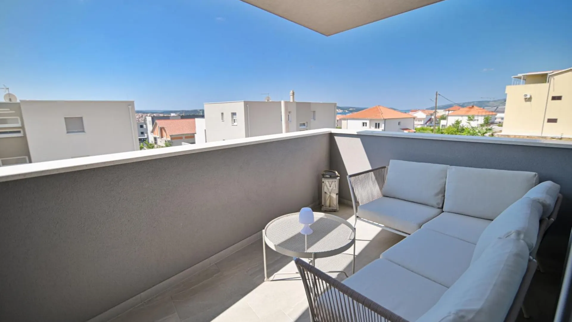 Noir Design Apartment Trogir